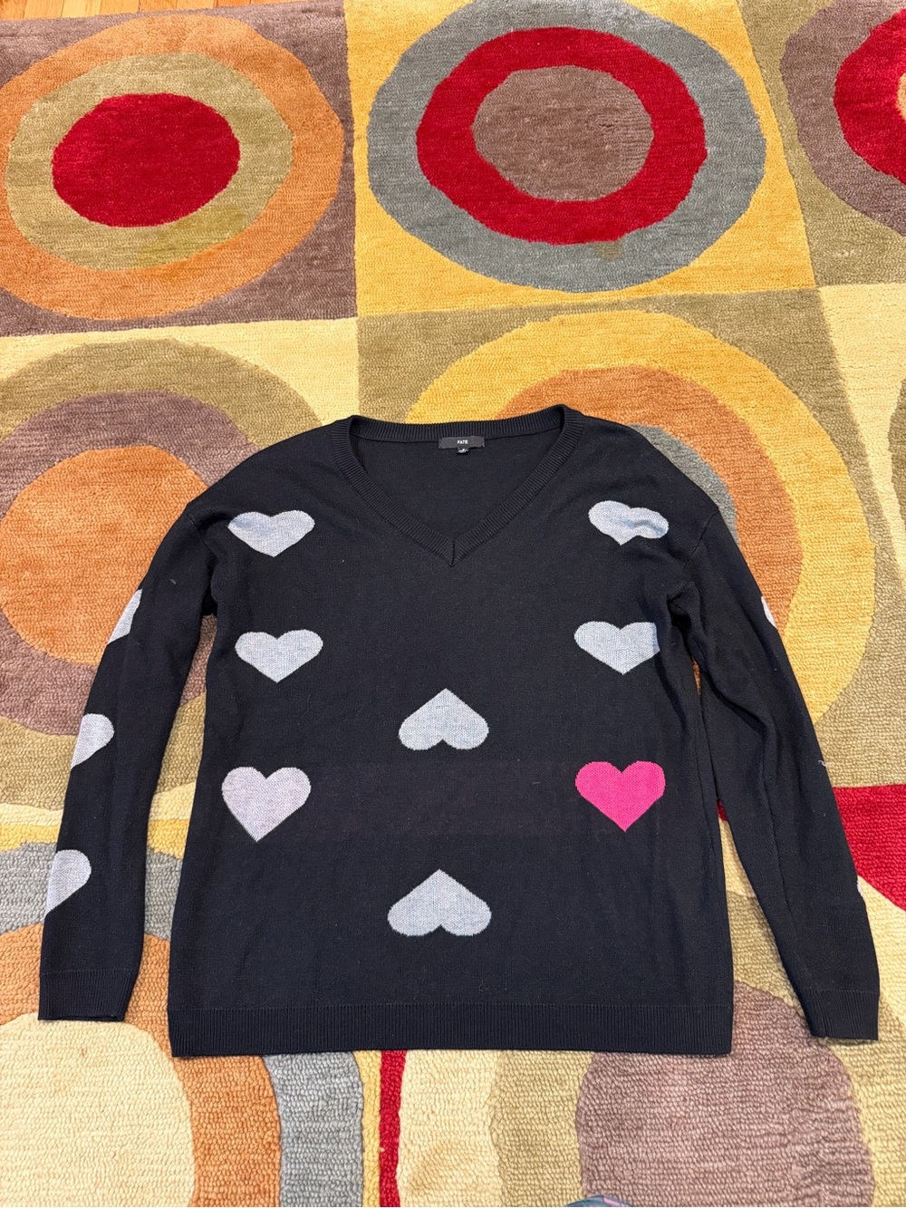FATE Heart Print Black White Pink V Neck Sweater Women’s Size Small